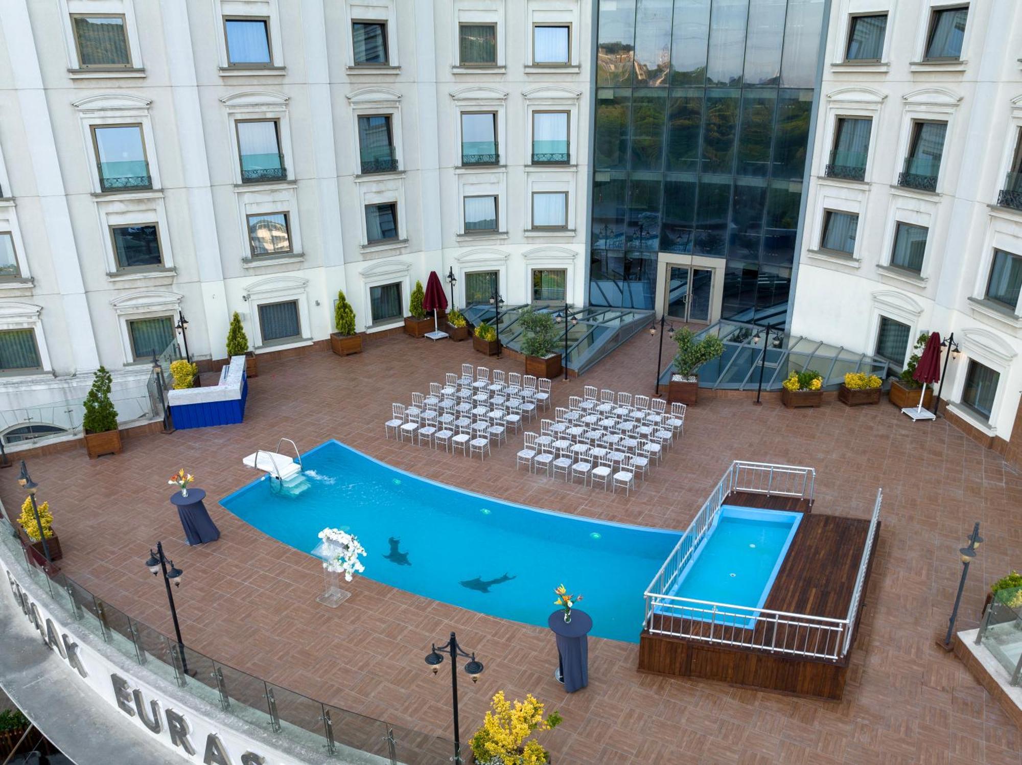 Limak Eurasia Luxury Hotel 5*